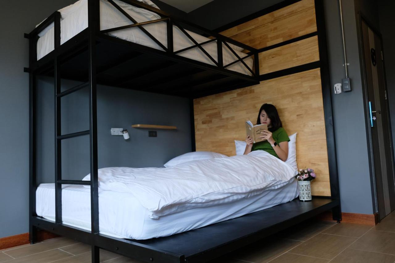 Ray Hostel Chiang Mai Bagian luar foto