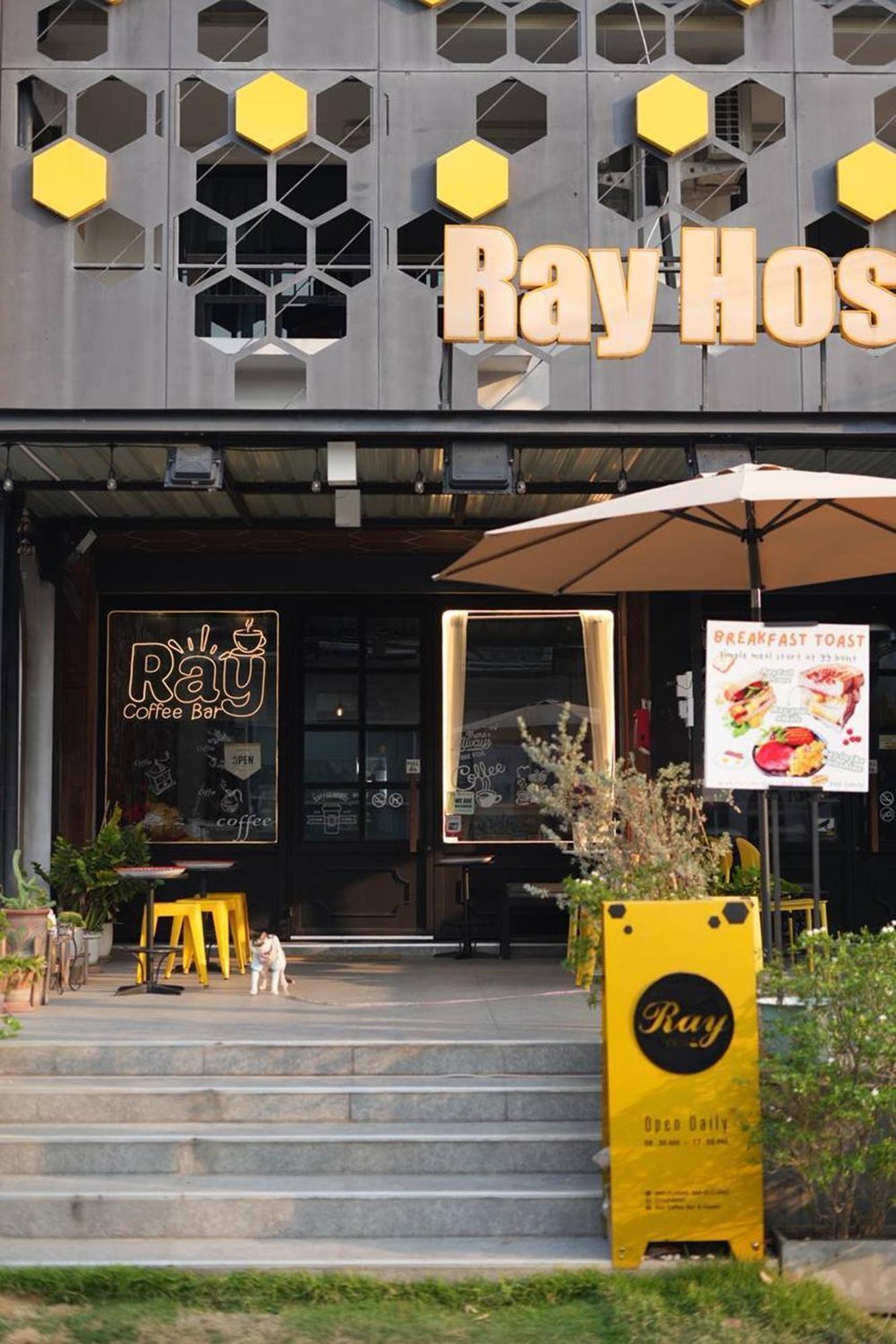 Ray Hostel Chiang Mai Bagian luar foto